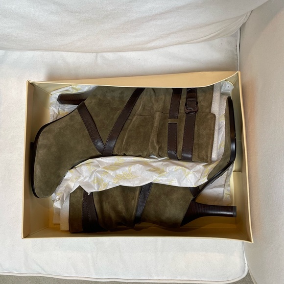 Sofft Moss Green Suede Heeled Boots size 11 (fits like 10) New in Box - Picture 2 of 6